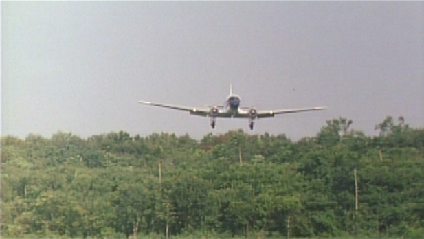 DC-3 Landing Approach